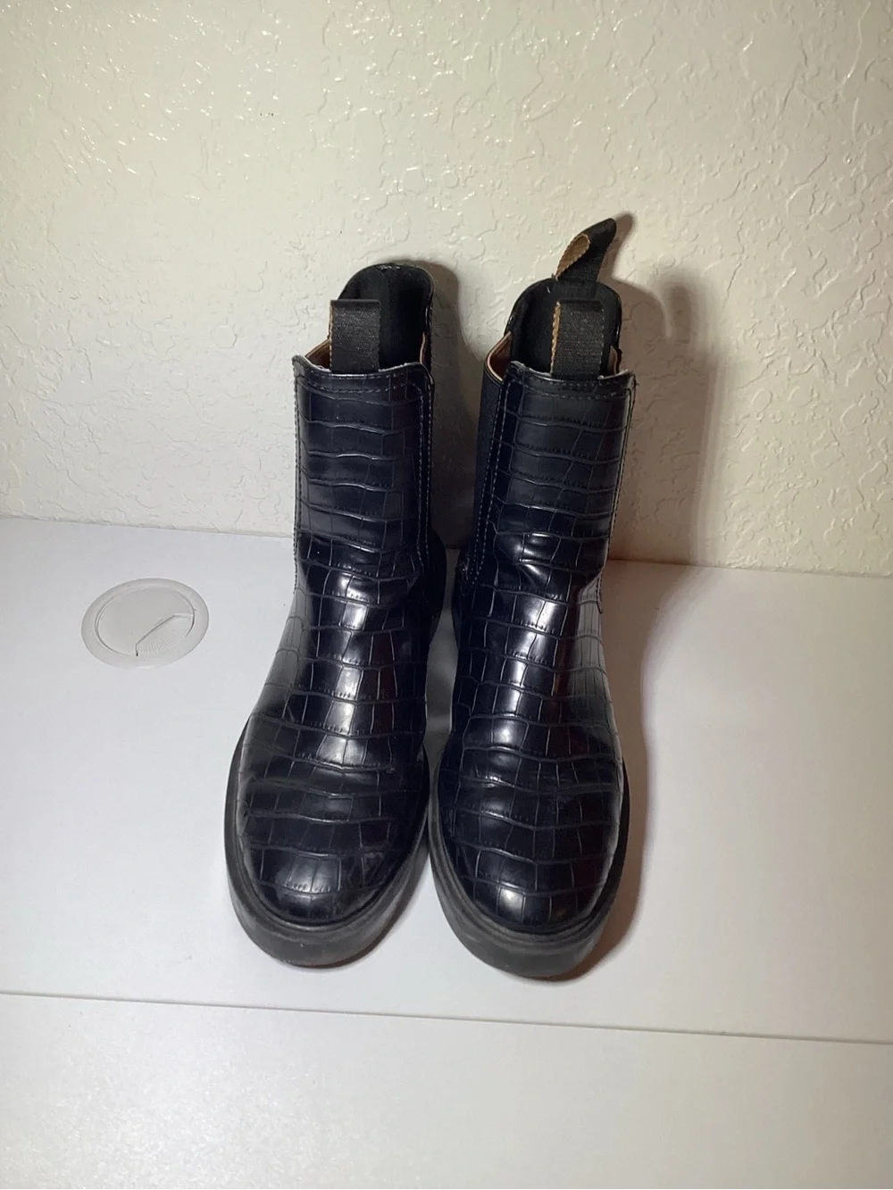 Hollister croc embossed
